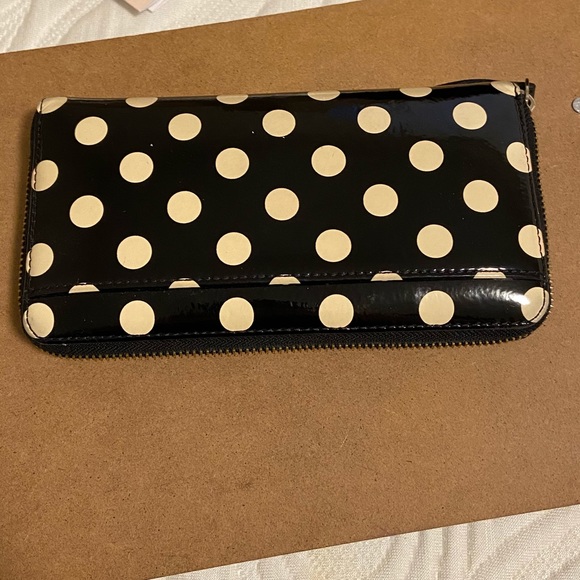 Kate Spade polka dot wallet - Picture 8 of 8
